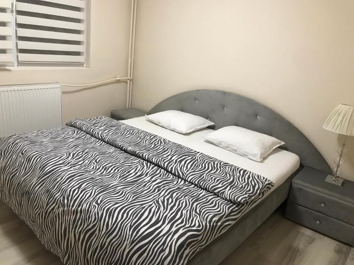 Boulevard Apartment Gran Varadino Esterno foto