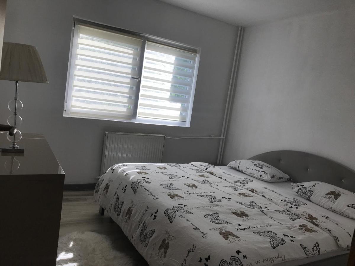 Boulevard Apartment Gran Varadino Esterno foto